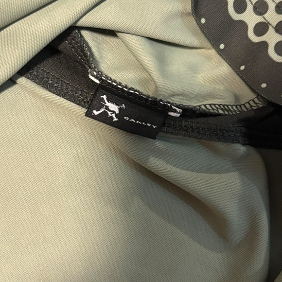 Oakley Polo Shirt Mens Large Green Dot Stripe Performance Golf Athletic - Picture 5 of 5